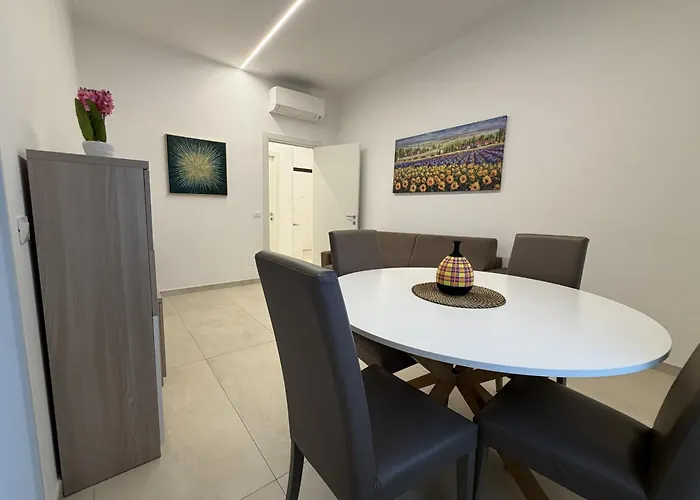 Modern Trastevere Apartment Rome